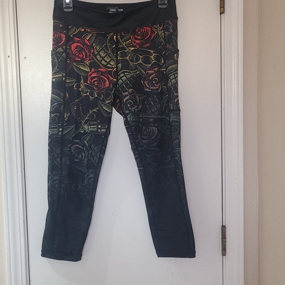 CVG dressed to kill capris - Picture 1 of 5